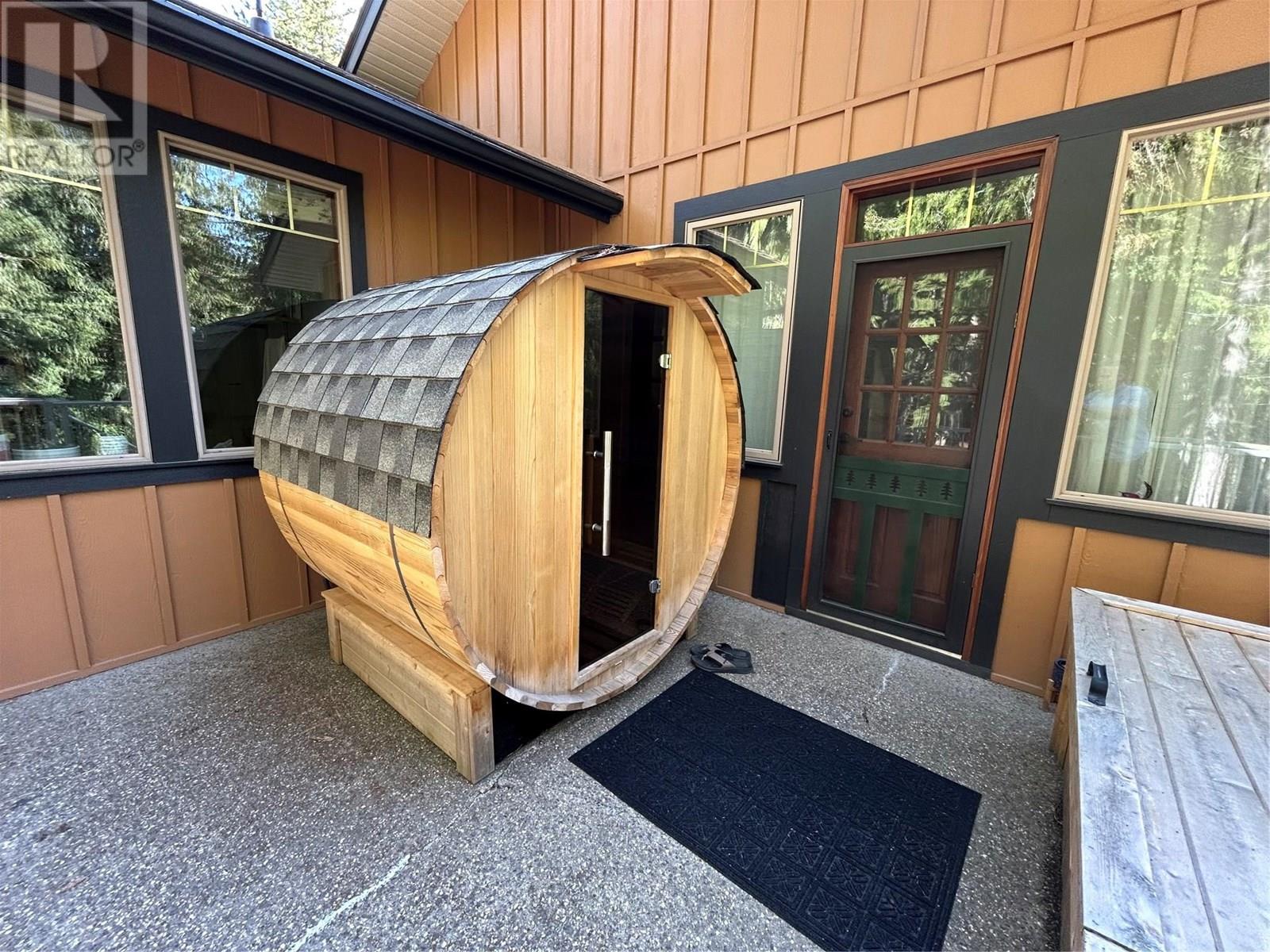  8028 Jackpine Road, Vernon