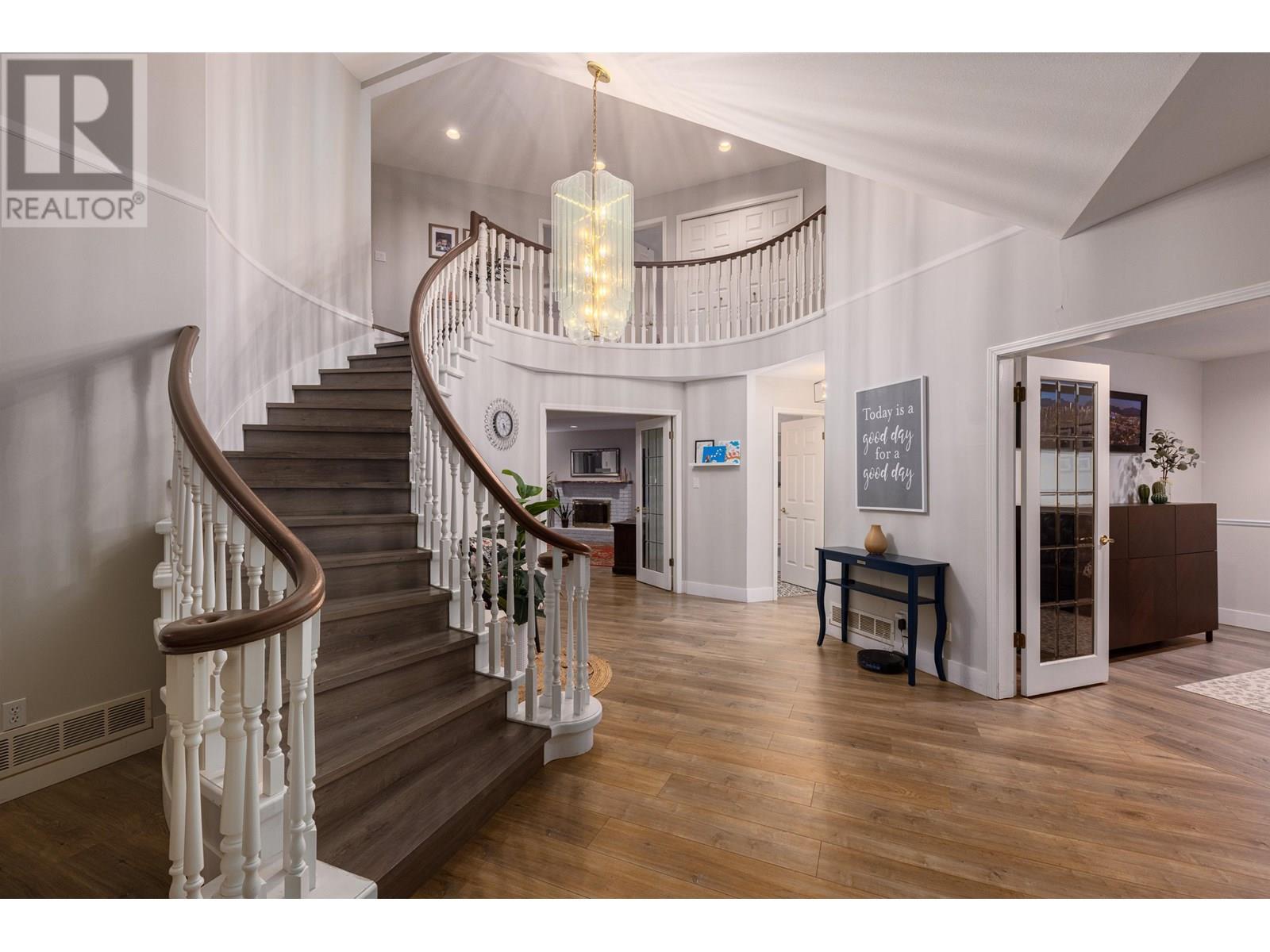 4702 STAHAKEN COURT, Tsawwassen