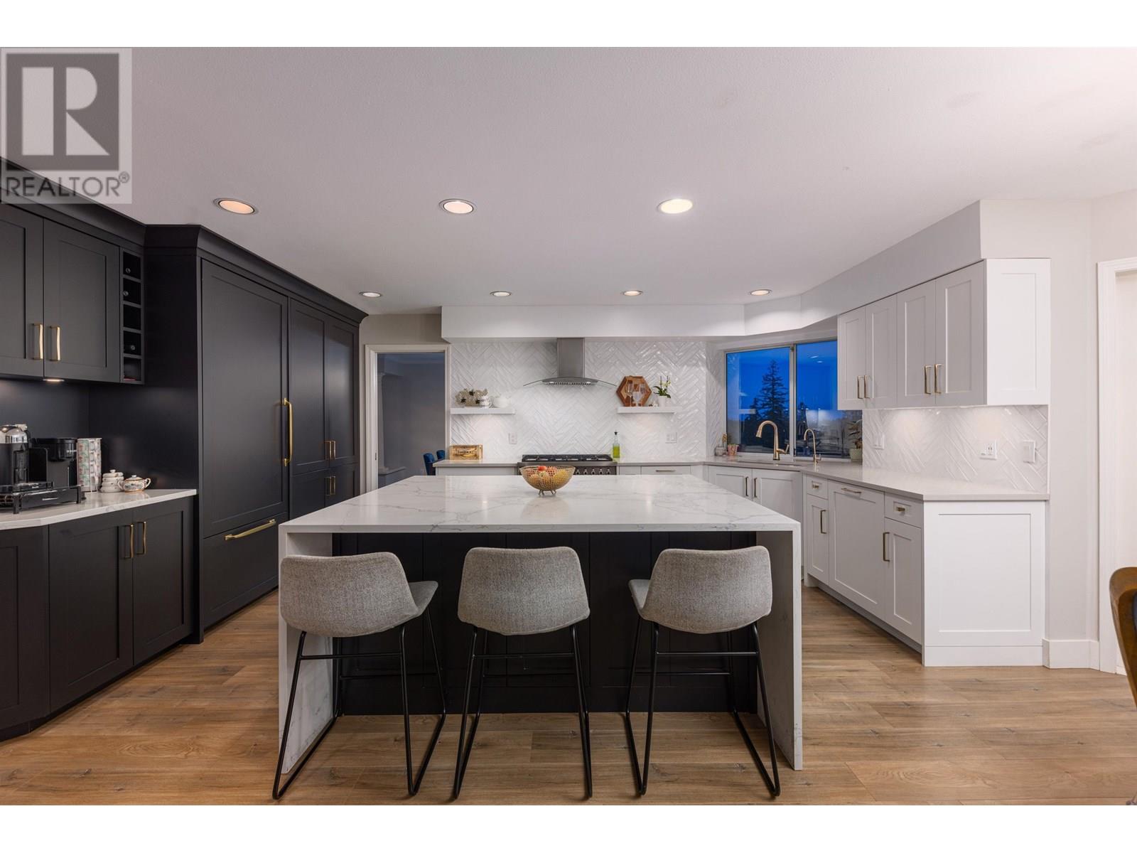 4702 STAHAKEN COURT, Tsawwassen