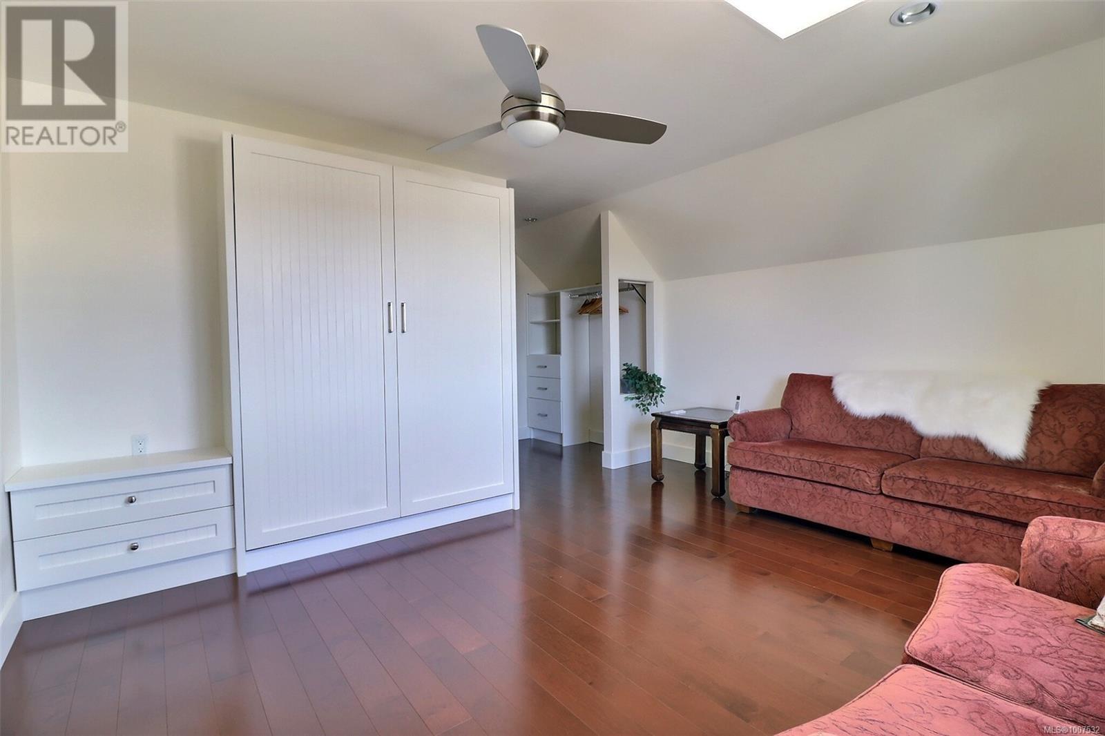 Photo 15 of 473 Ridgefield Dr, Parksville BC