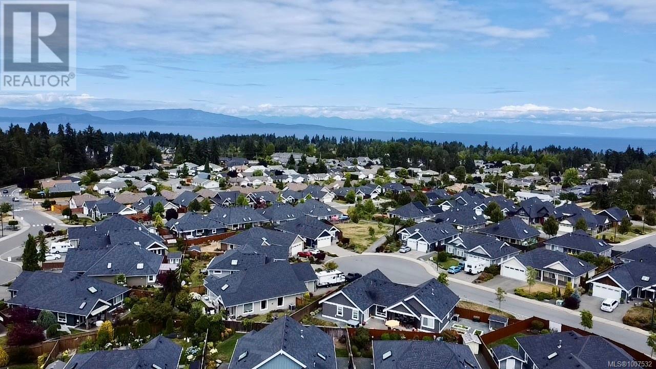 Photo 20 of 473 Ridgefield Dr, Parksville BC