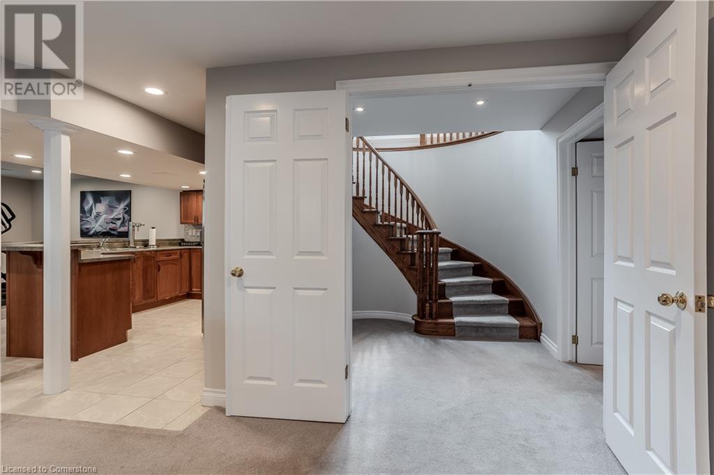 Photo 30 of 1400 Tamworth Court, Burlington ON