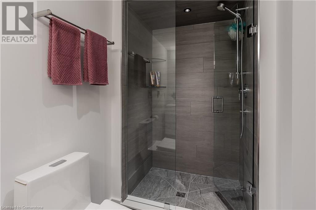 Photo 39 of 1400 Tamworth Court, Burlington ON