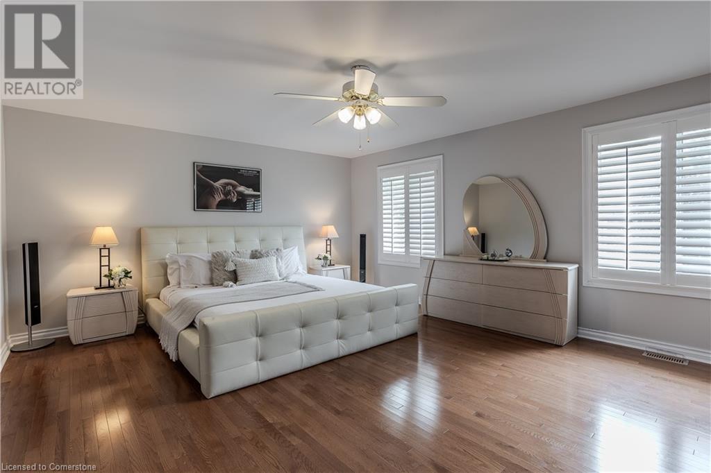 Photo 42 of 1400 Tamworth Court, Burlington ON