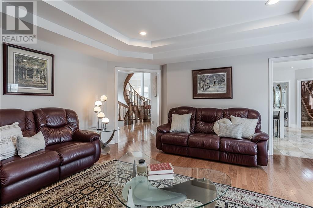 Photo 8 of 1400 Tamworth Court, Burlington ON