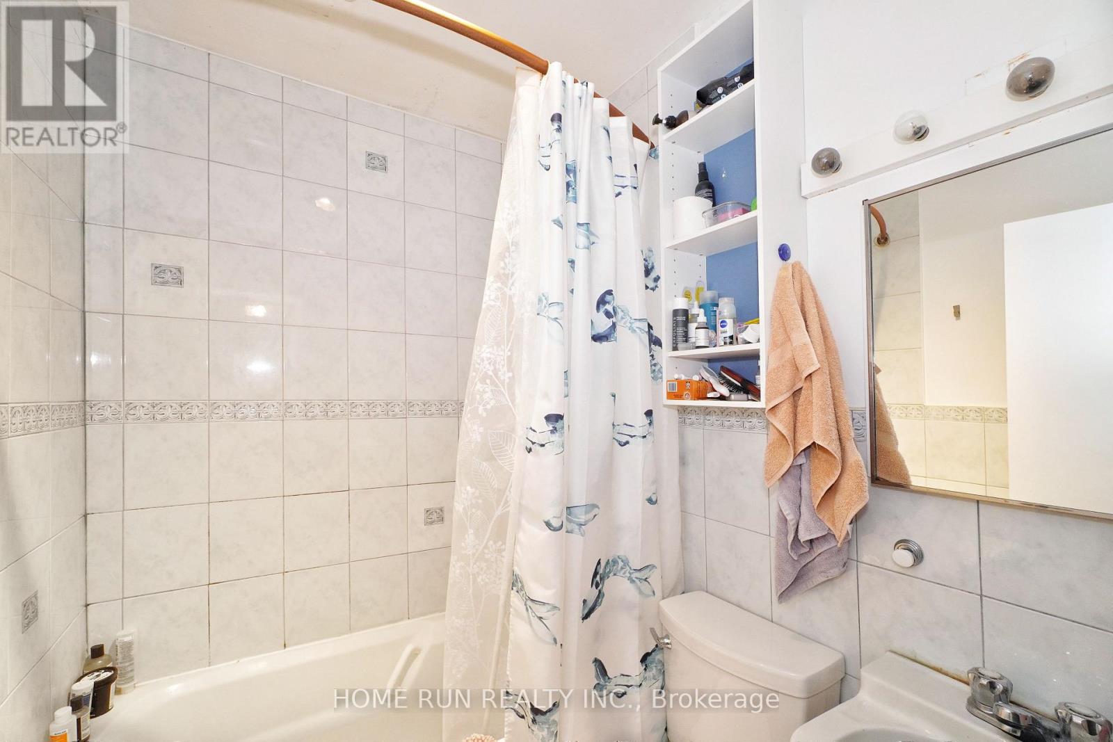 Photo 16 of 81 Marlborough Avenue, Ottawa ON