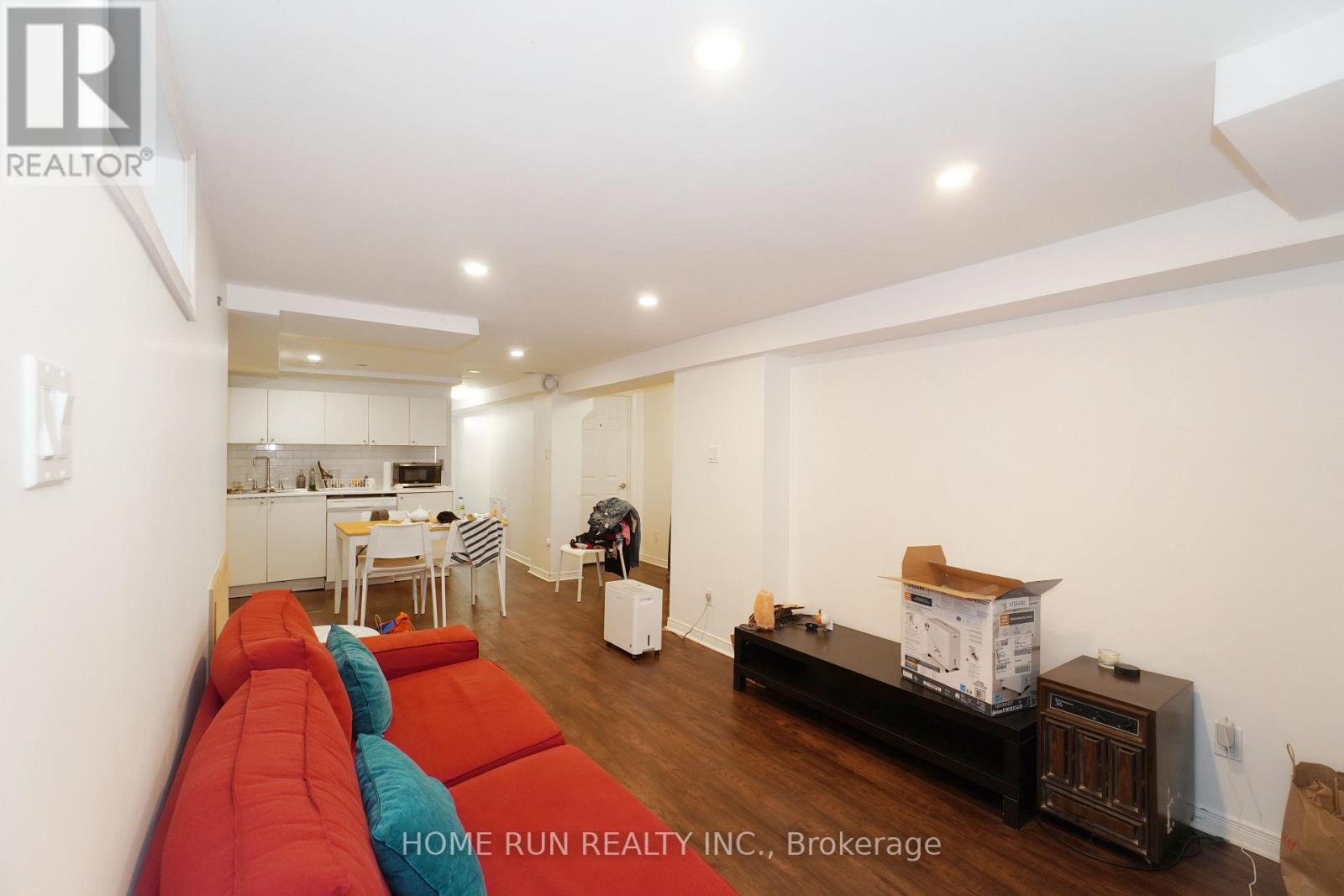 Photo 19 of 81 Marlborough Avenue, Ottawa ON