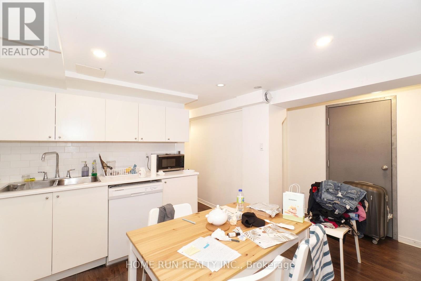 Photo 22 of 81 Marlborough Avenue, Ottawa ON