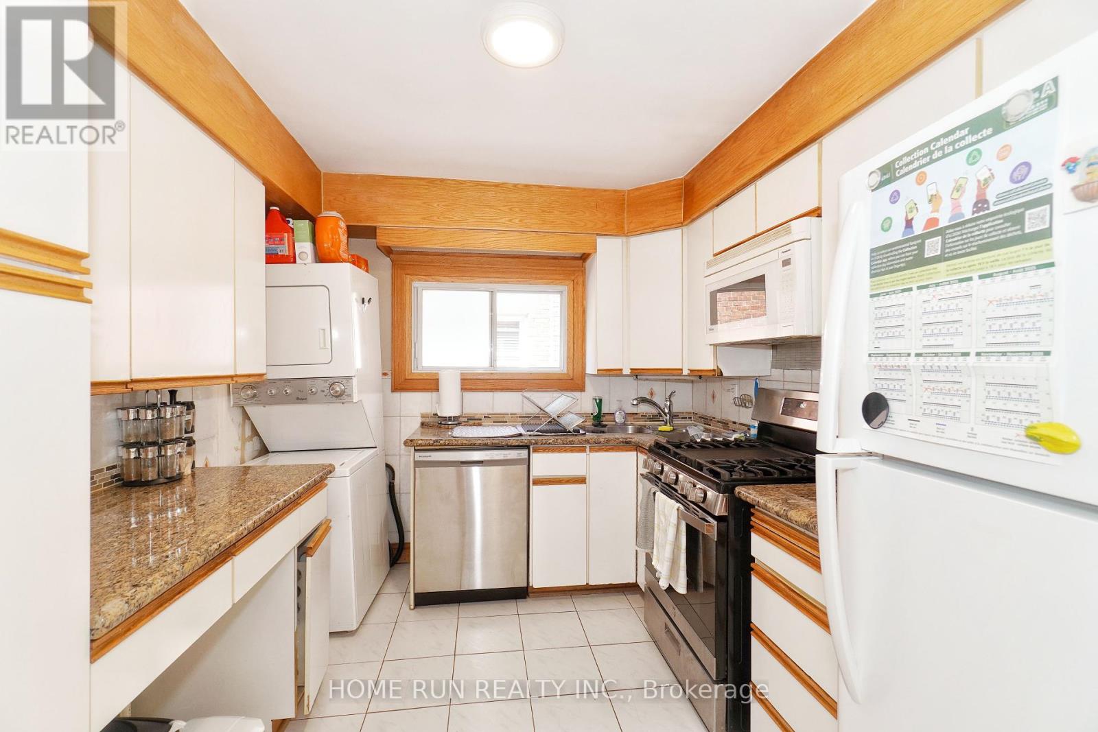 Photo 6 of 81 Marlborough Avenue, Ottawa ON