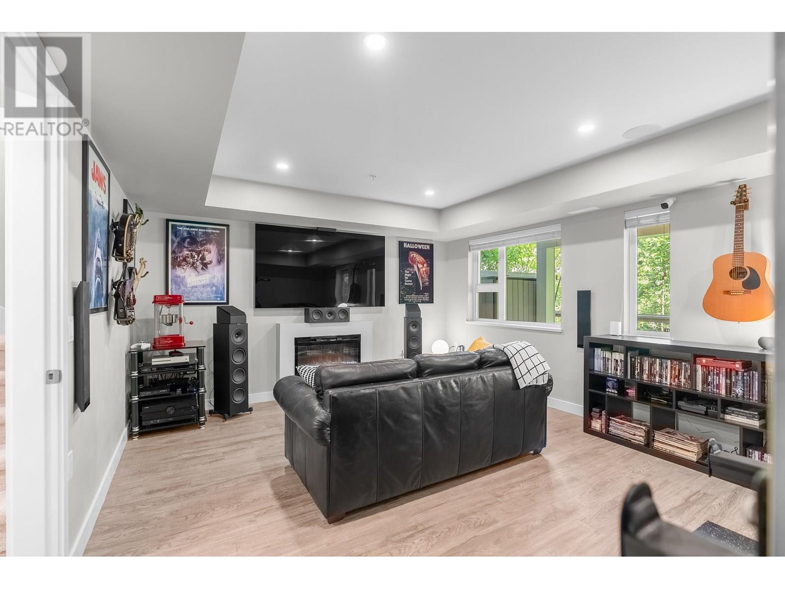Photo 25 of 4676 Capilano Road, North Vancouver BC