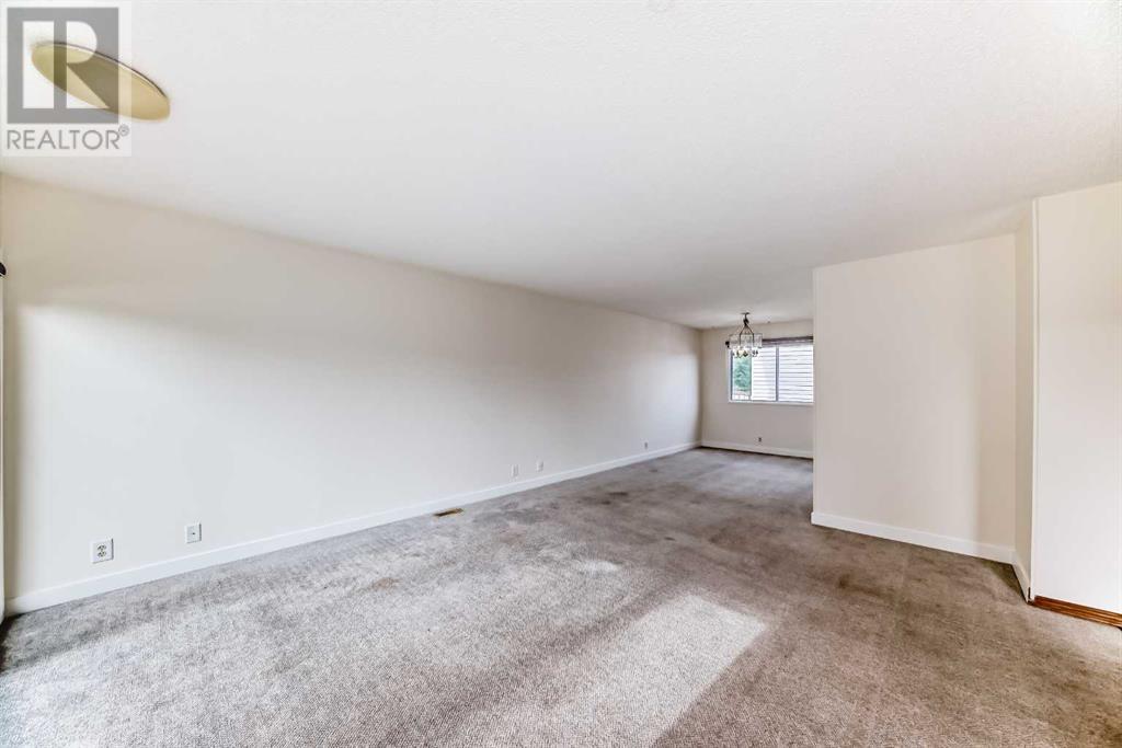 Single Family House for Sale in  Templevale Road NE Temple Calgary 