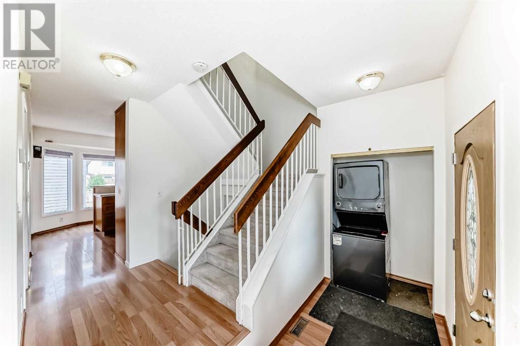 Single Family House for Sale in  Templevale Road NE Temple Calgary 