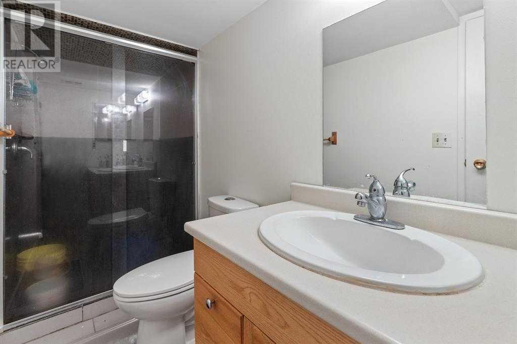 Single Family House for Sale in  Templevale Road NE Temple Calgary 