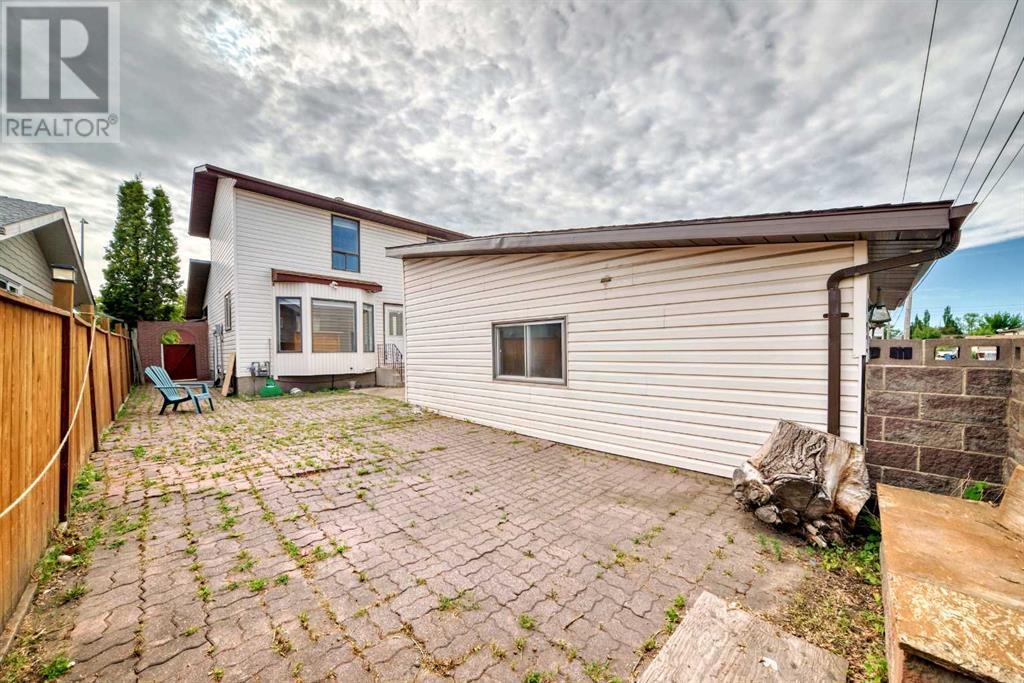 Single Family House for Sale in  Templevale Road NE Temple Calgary 