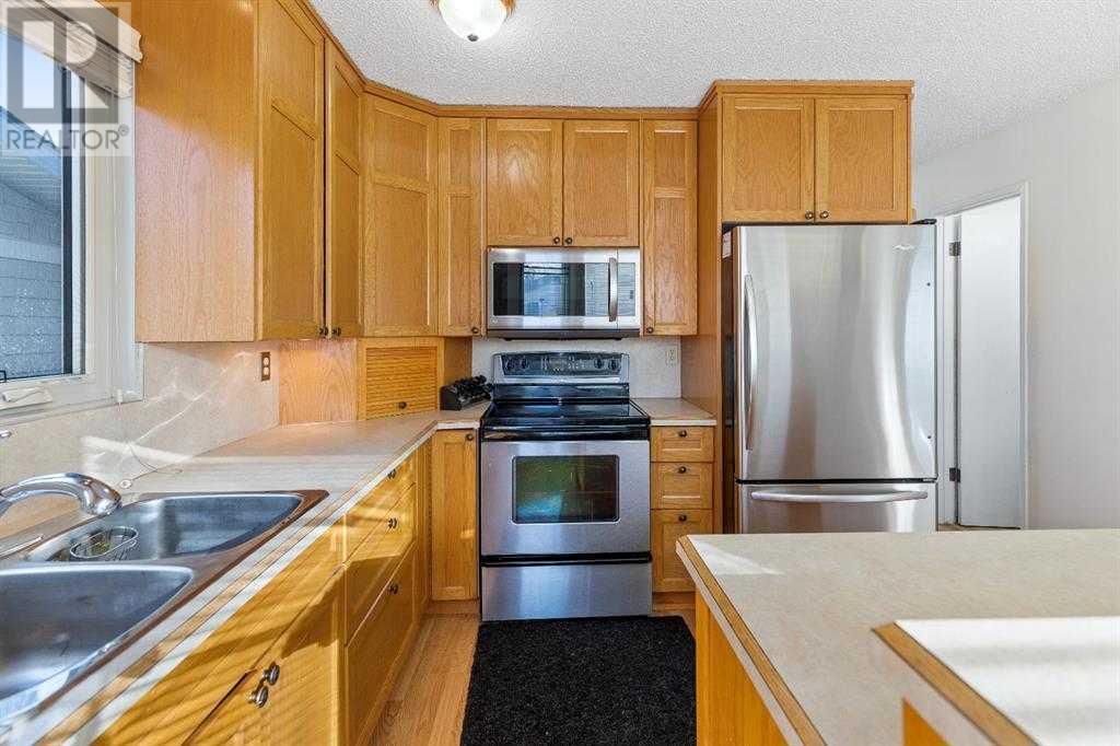 Single Family House for Sale in  Templevale Road NE Temple Calgary 