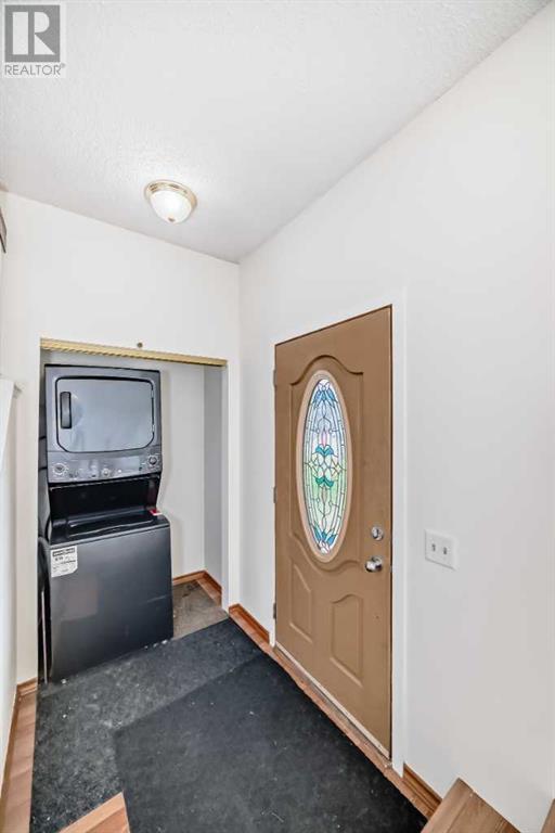 Single Family House for Sale in  Templevale Road NE Temple Calgary 