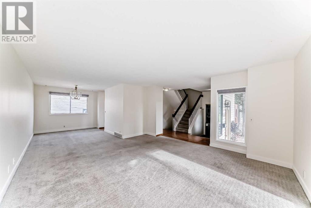 Single Family House for Sale in  Templevale Road NE Temple Calgary 