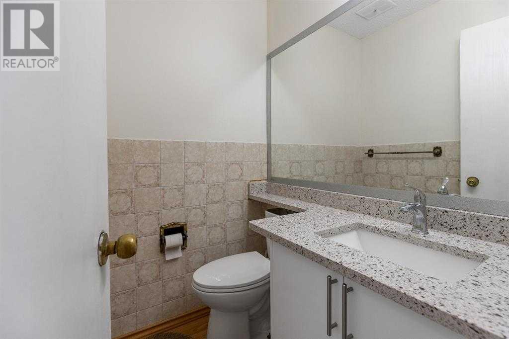 Single Family House for Sale in  Templevale Road NE Temple Calgary 