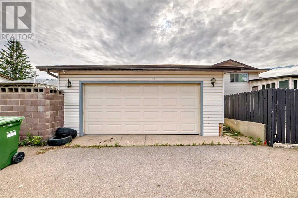 Single Family House for Sale in  Templevale Road NE Temple Calgary 