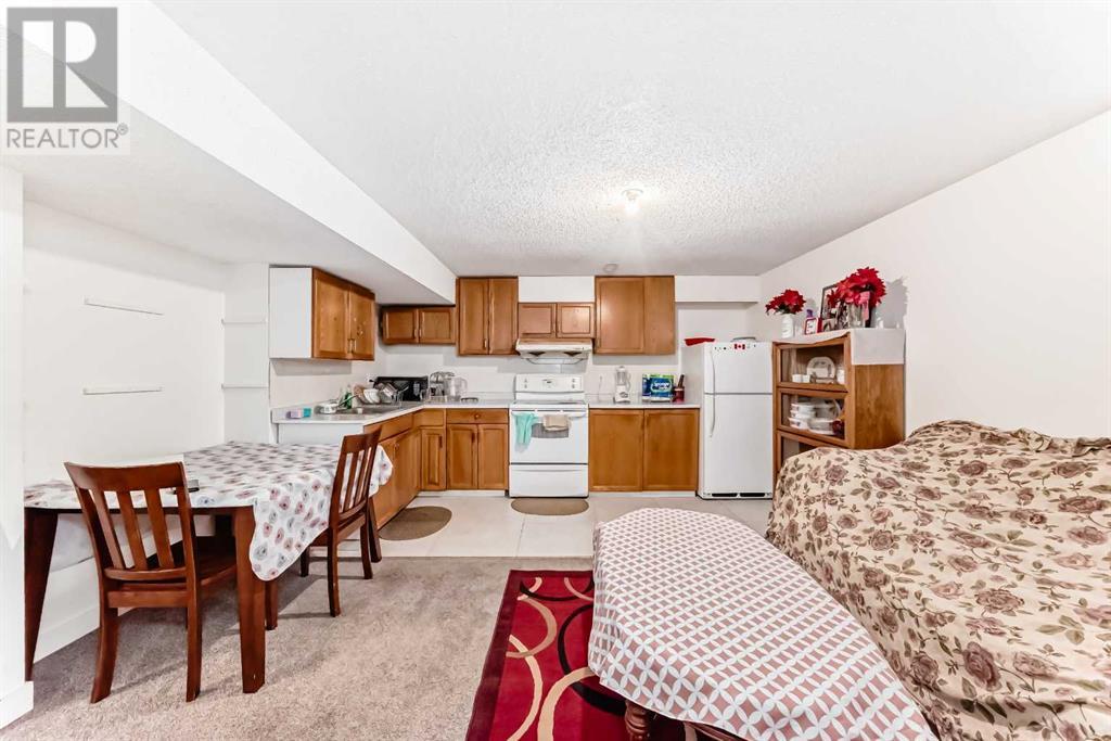 Single Family House for Sale in  Templevale Road NE Temple Calgary 