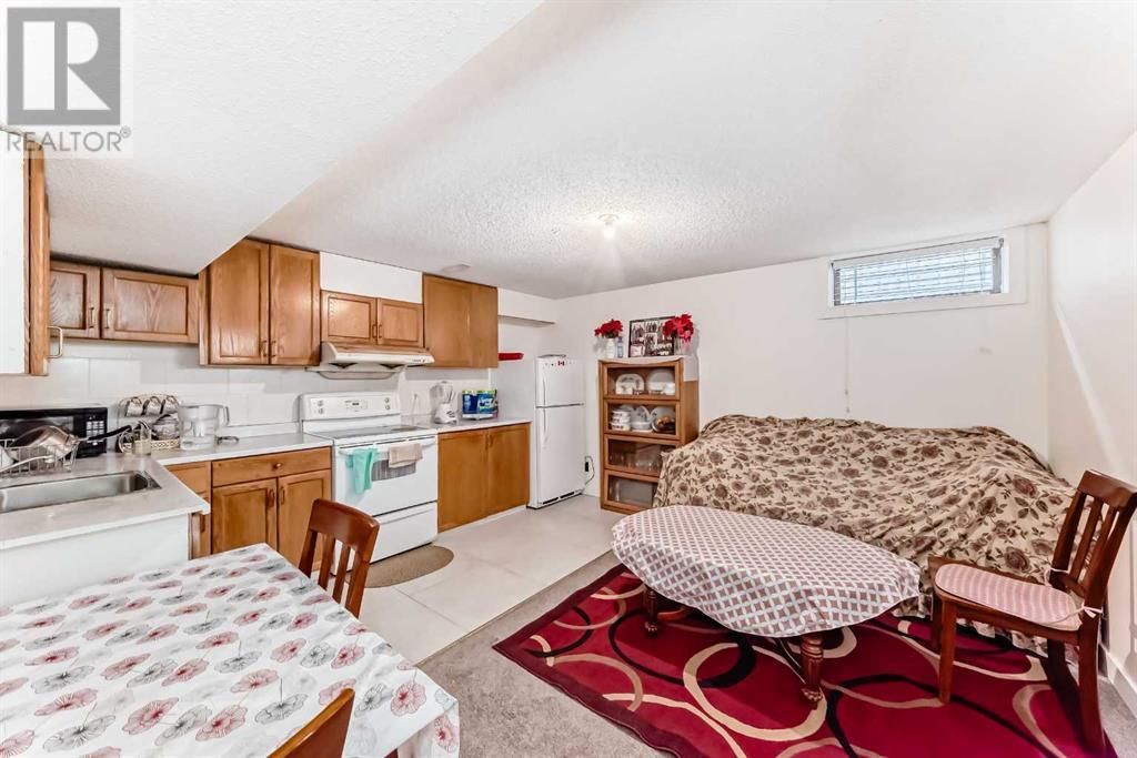 Single Family House for Sale in  Templevale Road NE Temple Calgary 