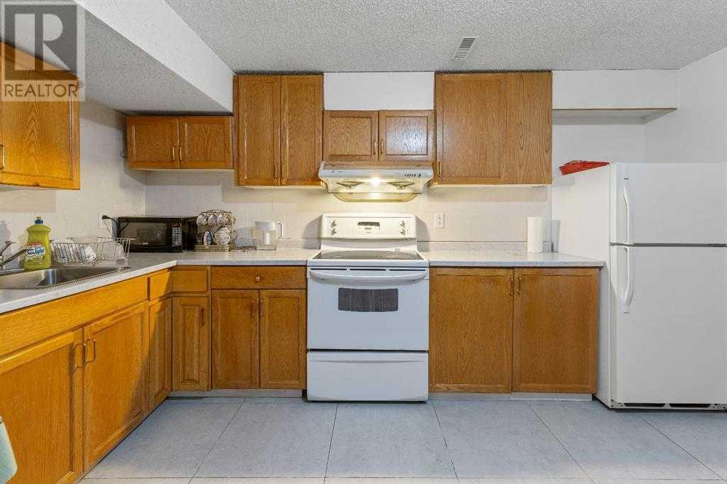 Single Family House for Sale in  Templevale Road NE Temple Calgary 