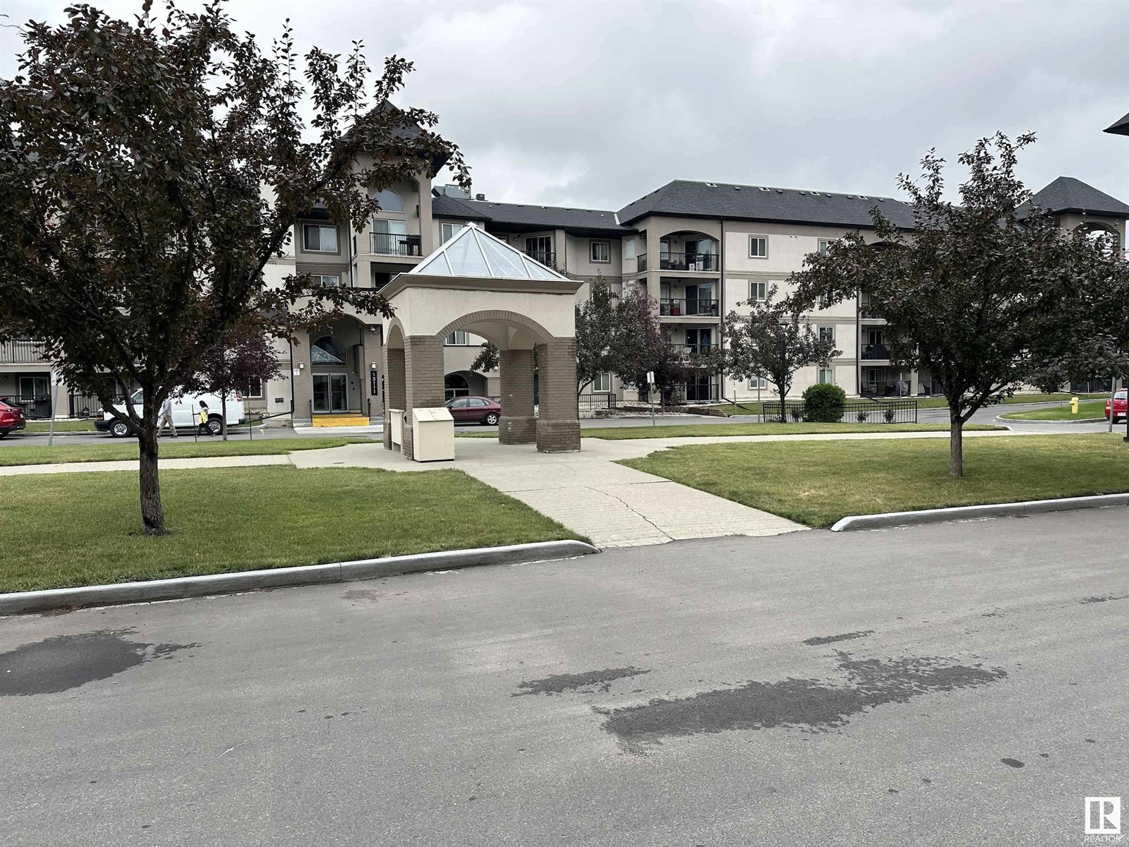 Photo 17 of 419 13005 140 Av Nw Nw, Edmonton AB