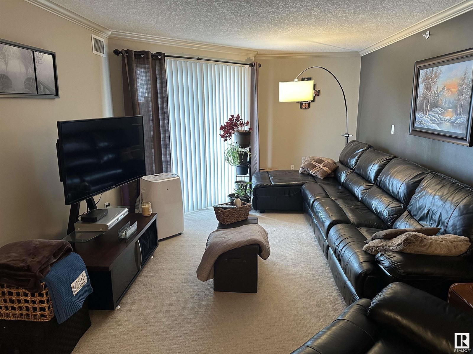 Photo 6 of 419 13005 140 Av Nw Nw, Edmonton AB