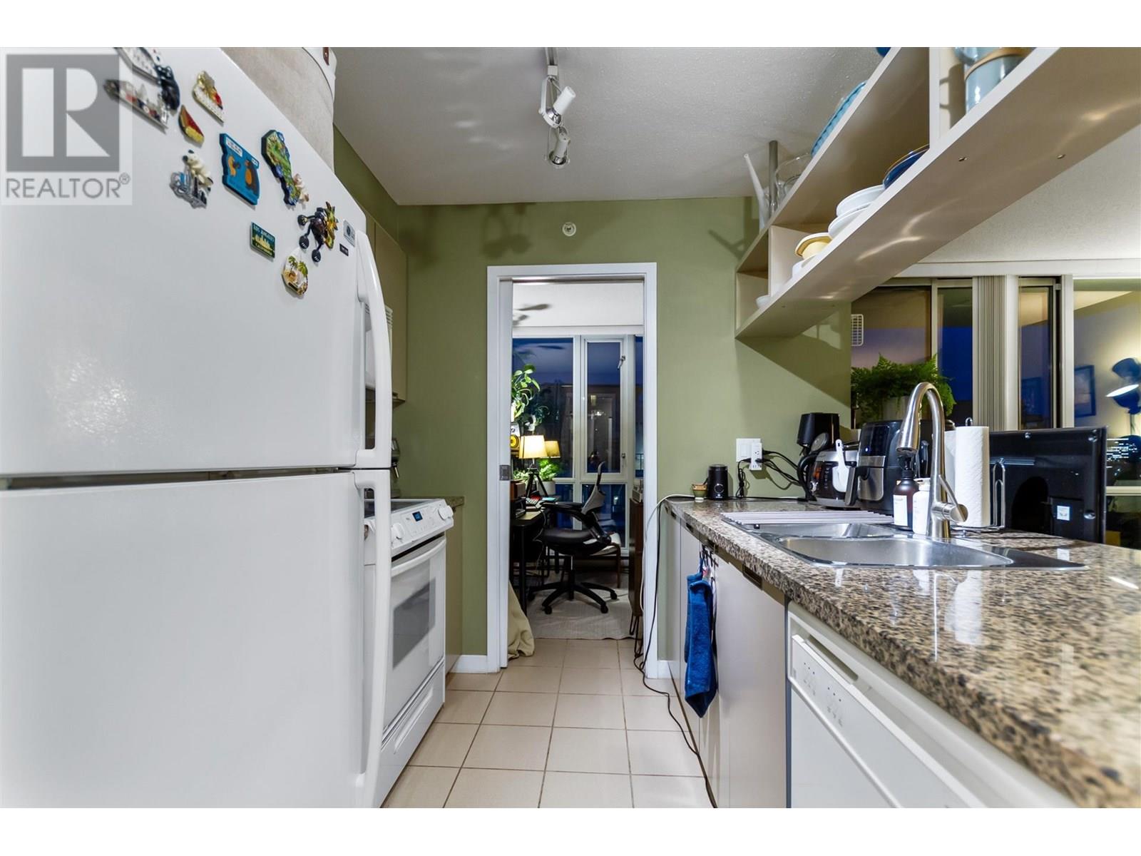 Photo 4 of 1606 1082 Seymour Street, Vancouver BC