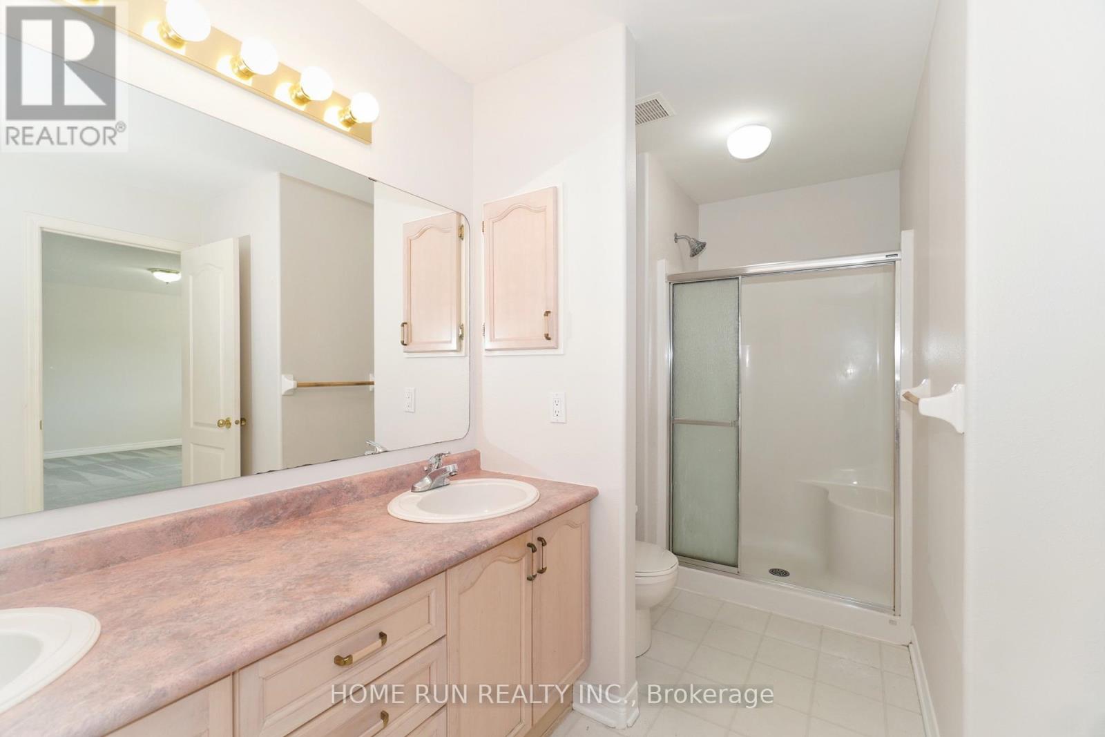 Photo 12 of 15 Evanshen Crescent, Ottawa ON