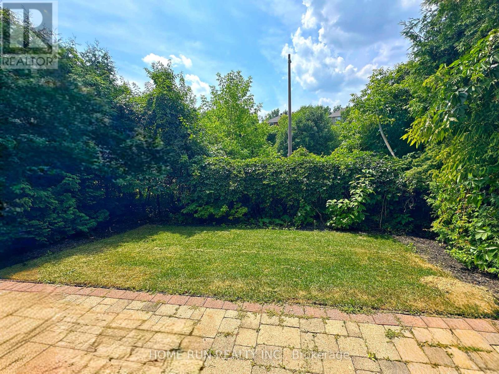 Photo 26 of 15 Evanshen Crescent, Ottawa ON