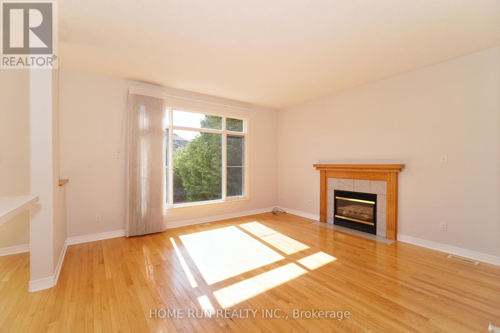 Photo 20 of 15 Evanshen Crescent, Ottawa ON
