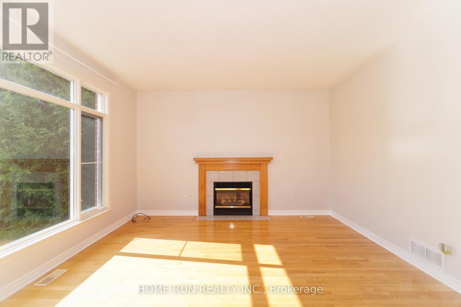 Photo 22 of 15 Evanshen Crescent, Ottawa ON