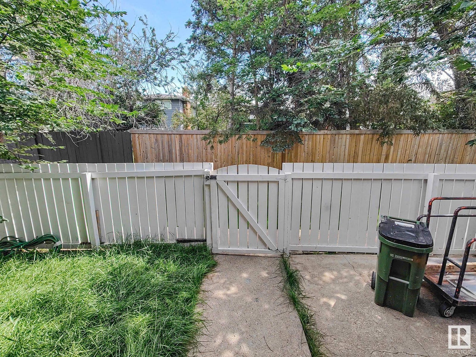 Photo 20 of 115 Kaskitayo Co Nw, Edmonton AB
