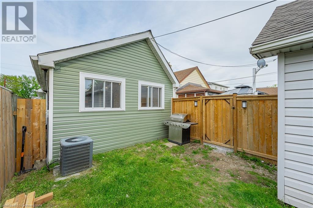 Photo 28 of 64 Churchill Street, St Catharines ON