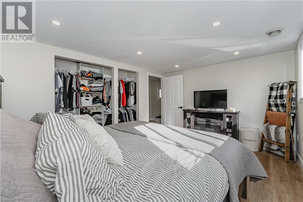 Photo 23 of 64 Churchill Street, St Catharines ON