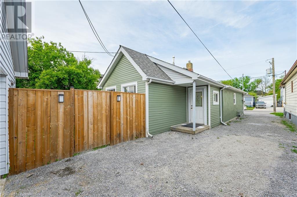 Photo 26 of 64 Churchill Street, St Catharines ON