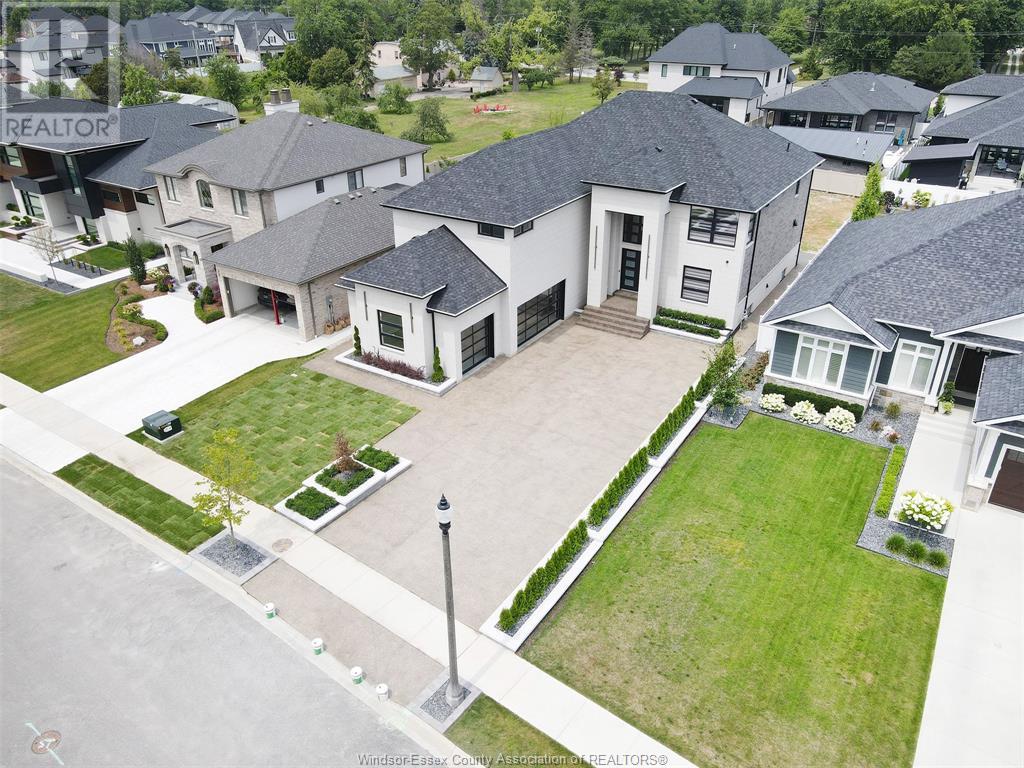 Photo 4 of 311 Water Avenue, Lakeshore ON