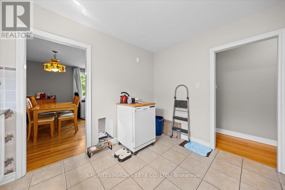 Photo 33 of 1217 Cameo Drive, Ottawa ON