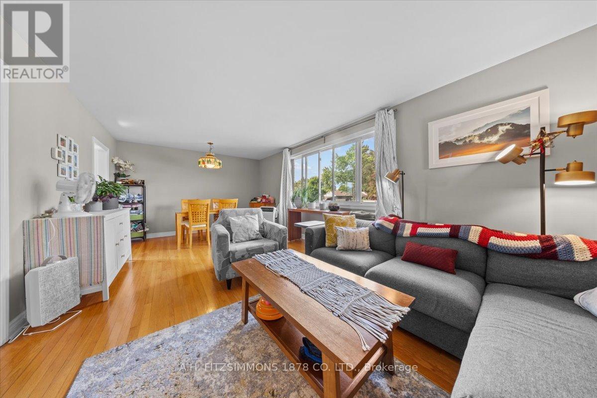 Photo 10 of 1217 Cameo Drive, Ottawa ON