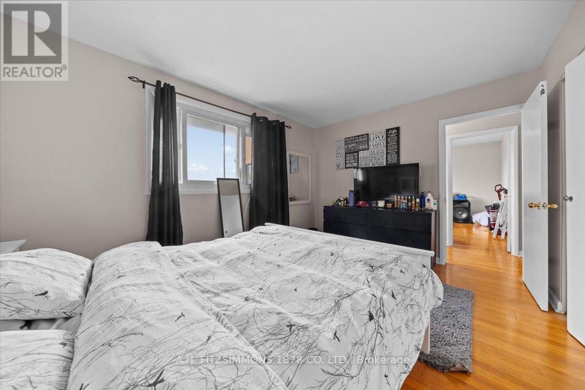 Photo 7 of 1217 Cameo Drive, Ottawa ON