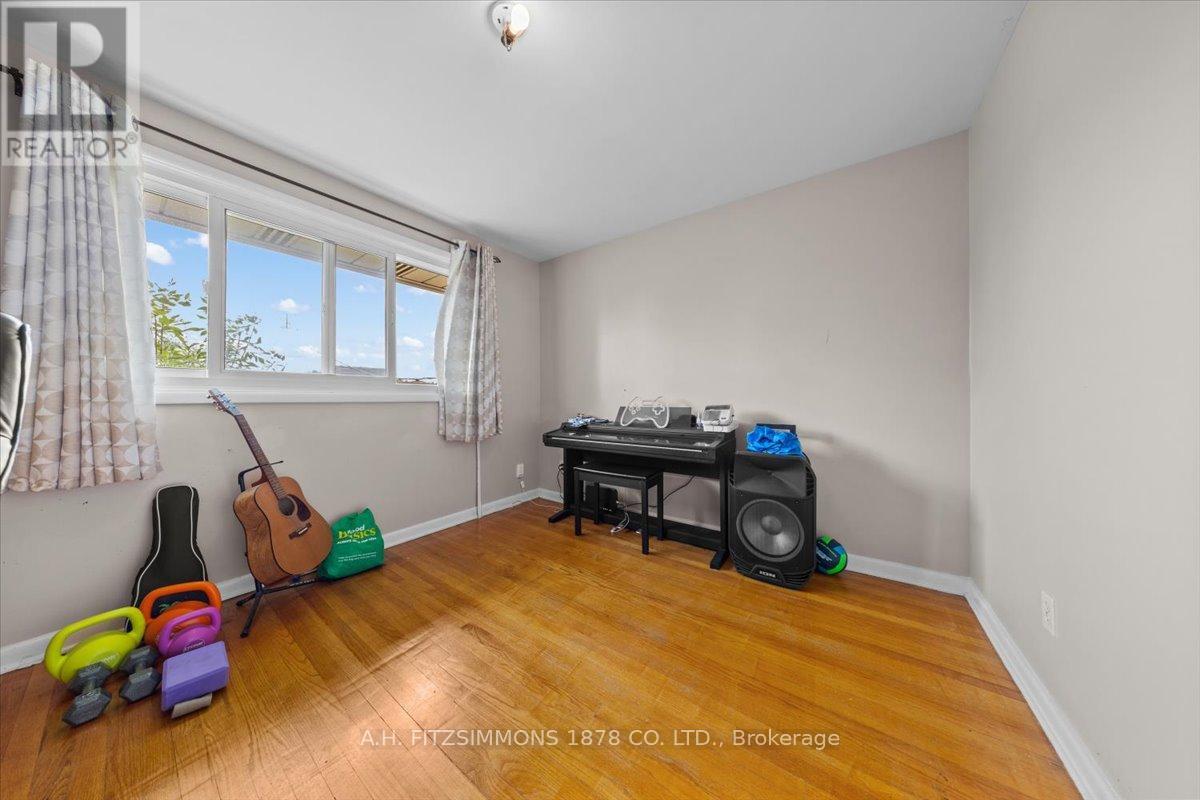 Photo 9 of 1217 Cameo Drive, Ottawa ON