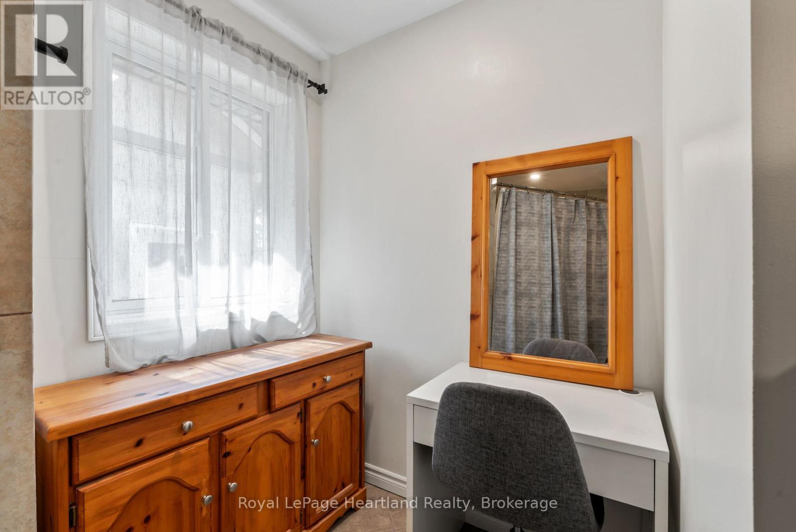 Photo 40 of 415 Cavan Street, Minto ON