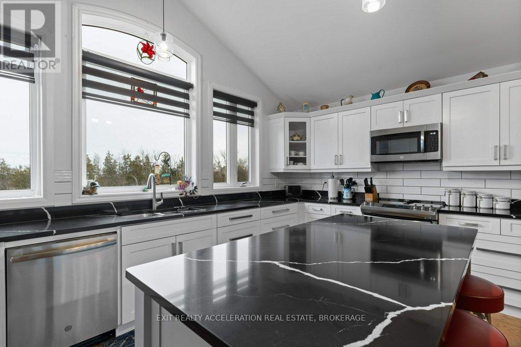 Photo 33 of 4704 County Rd 9, Greater Napanee ON
