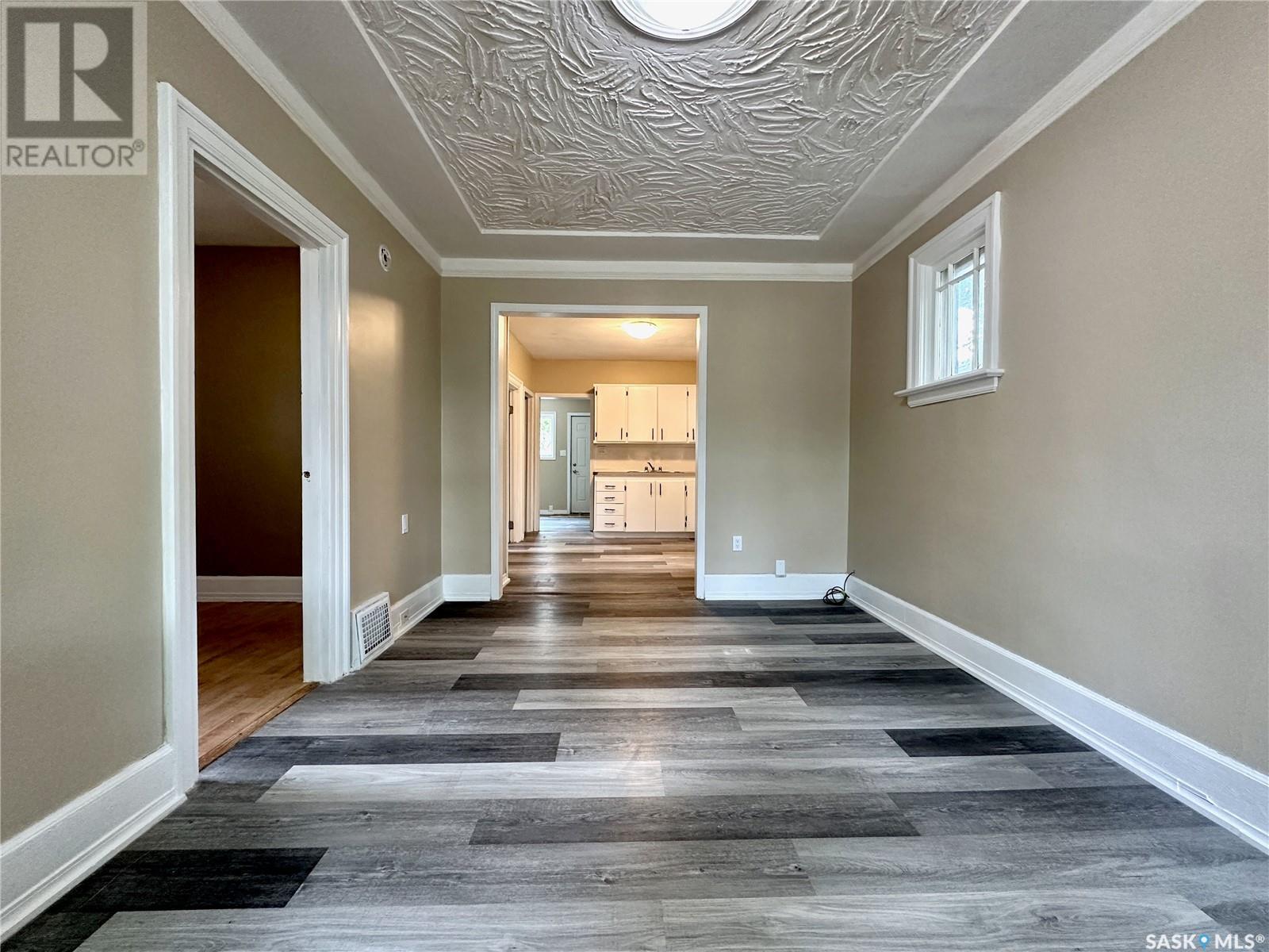 Photo 5 of 1020 K Avenue N, Saskatoon SK