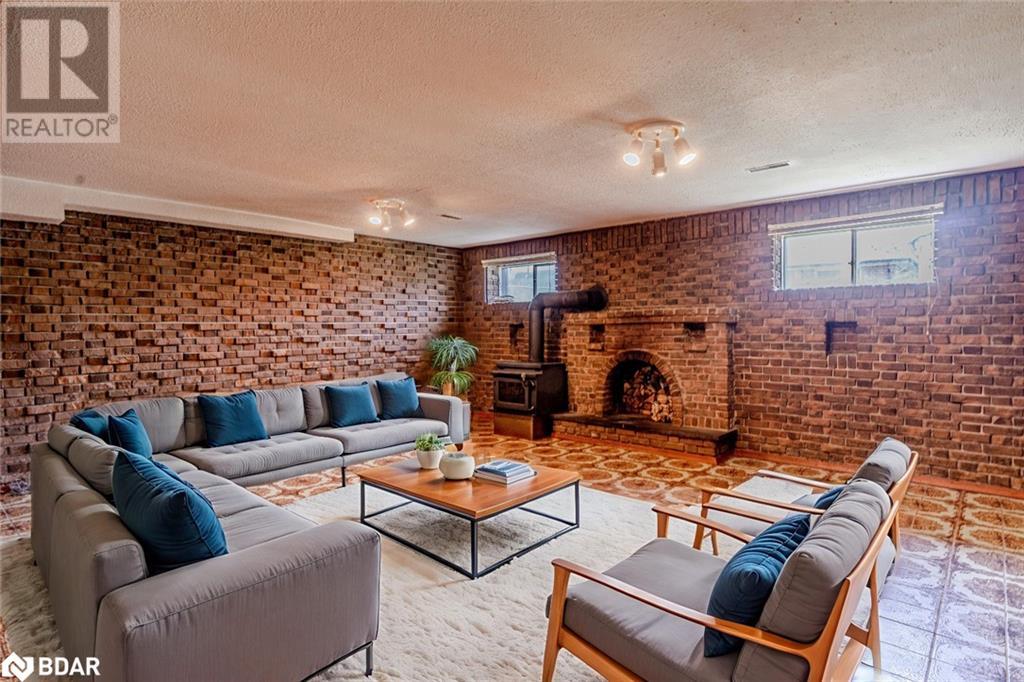 Photo 11 of 39 Frith Road, Toronto ON