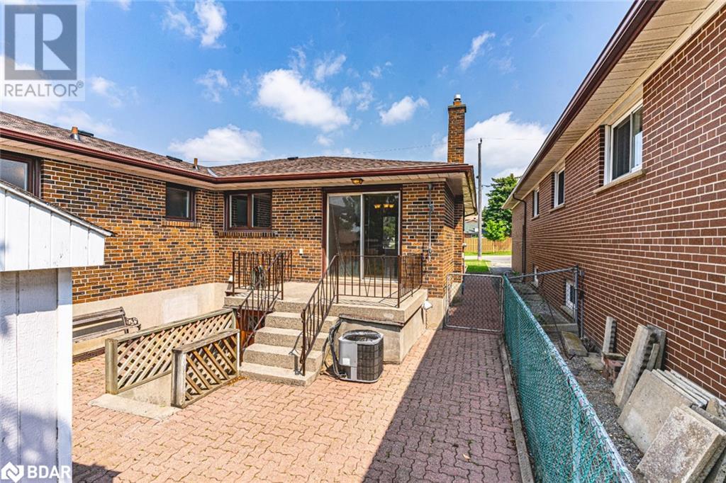 Photo 15 of 39 Frith Road, Toronto ON
