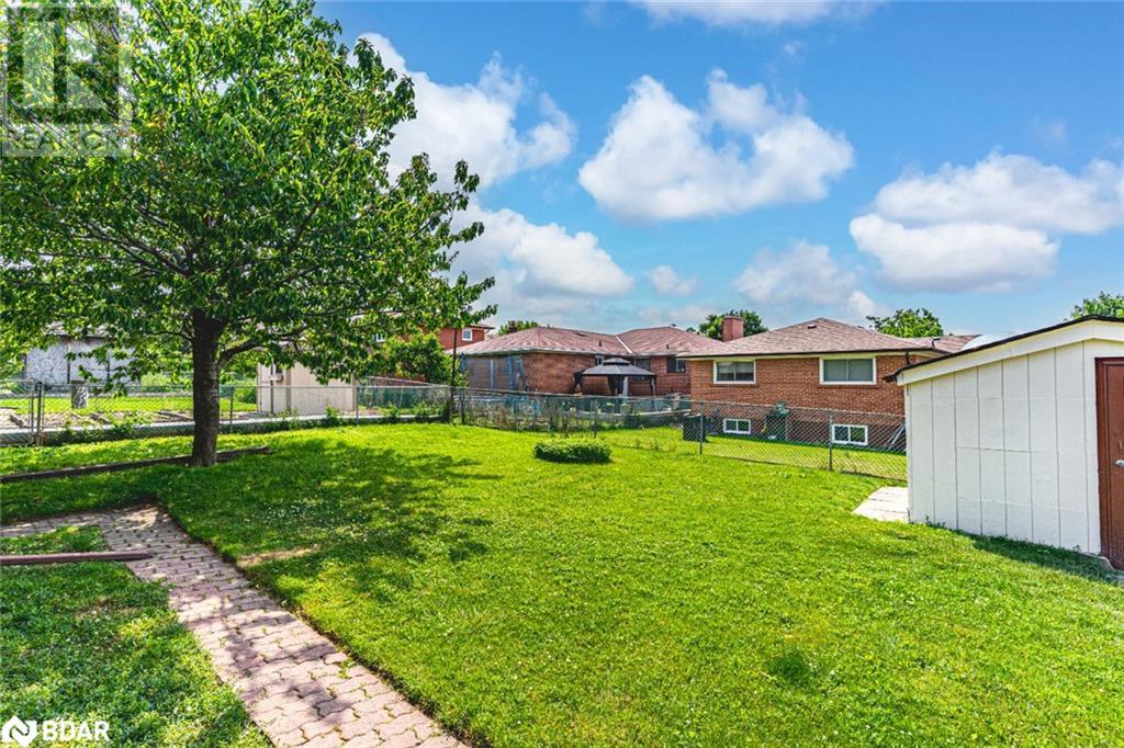 Photo 17 of 39 Frith Road, Toronto ON