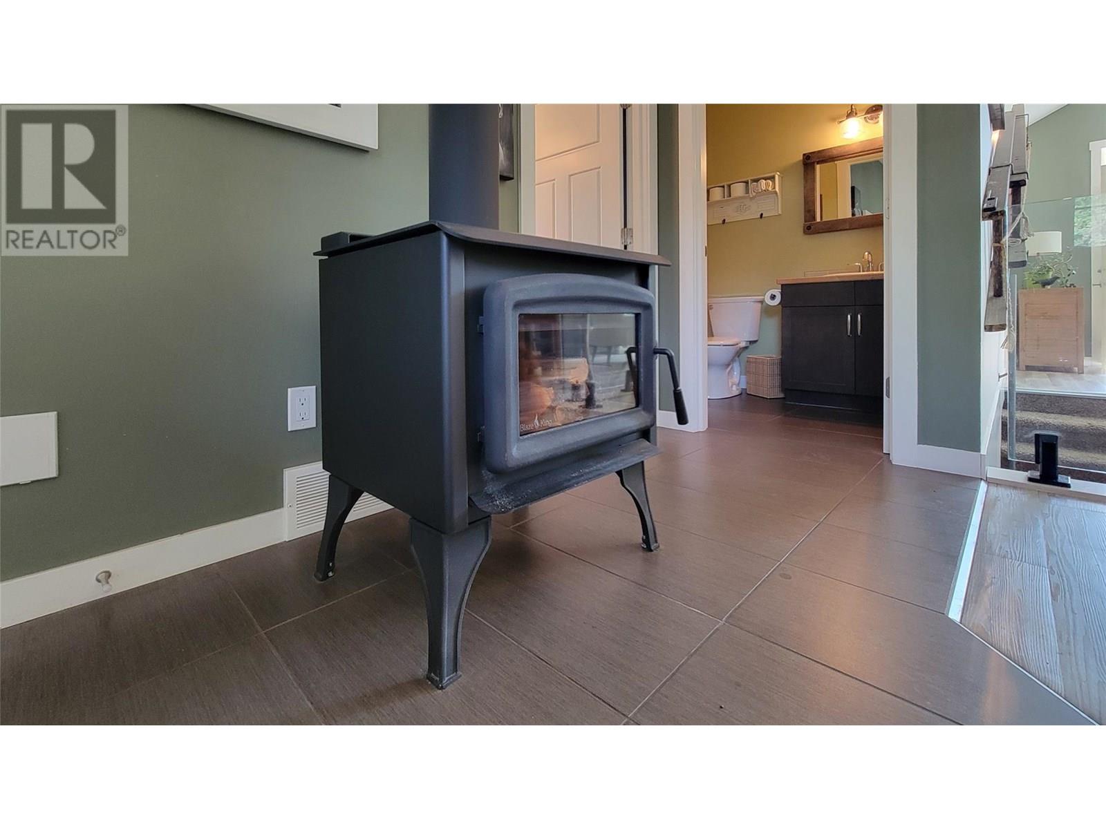 Photo 49 of 917 Copper Point Way, Windermere BC