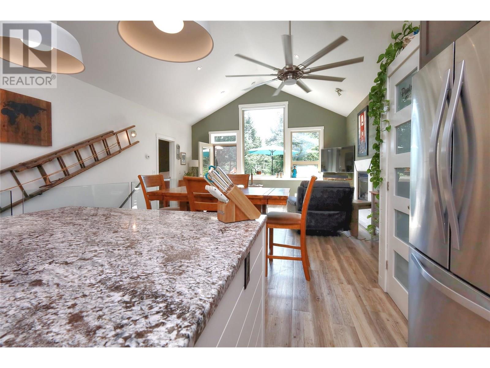 Photo 9 of 917 Copper Point Way, Windermere BC